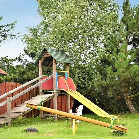 Beautiful Home In Lebieniec With Wifi Semesterbostad *